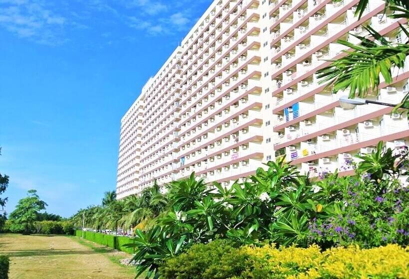 Jomtien Beach Condo Studio Close To The Beach