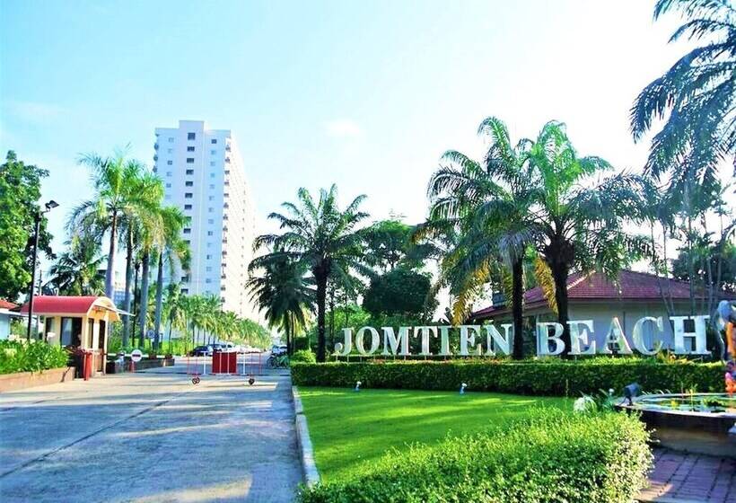 Jomtien Beach Condo Studio Close To The Beach