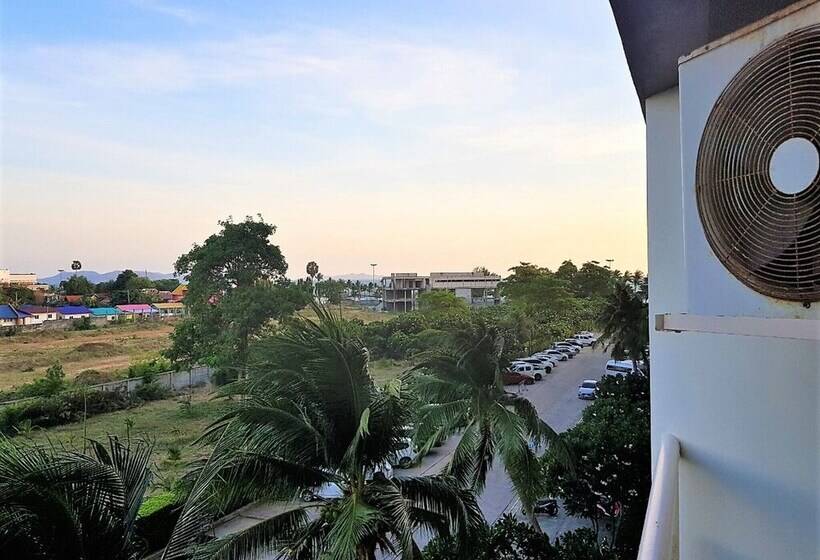 Jomtien Beach Condo Studio Close To The Beach