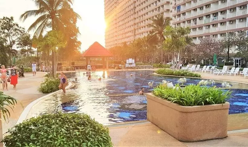 Jomtien Beach Condo   Studio Close To The Beach
