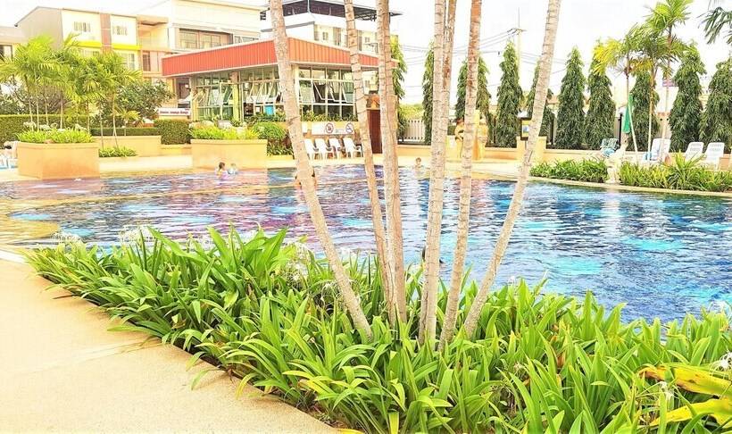 Jomtien Beach Condo Studio Close To The Beach