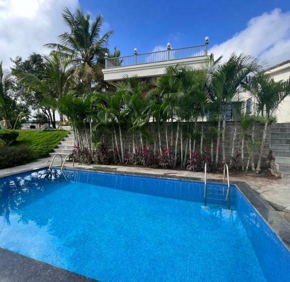 Shiva Farm Stay 4 Bed Luxury Farm House With Pool