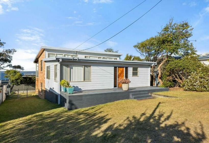 Absolute Blue By Experience Jervis Bay