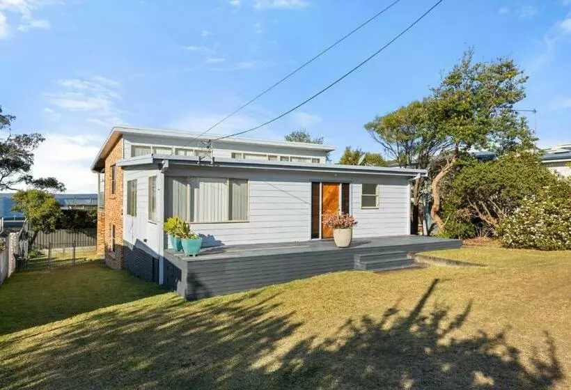 Absolute Blue By Experience Jervis Bay