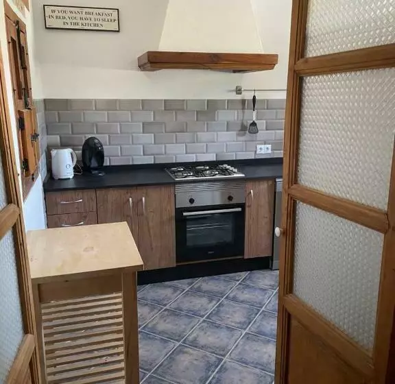 Casas Demi Verhuurhuis