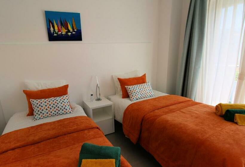 Casa Da Praia   By Sch