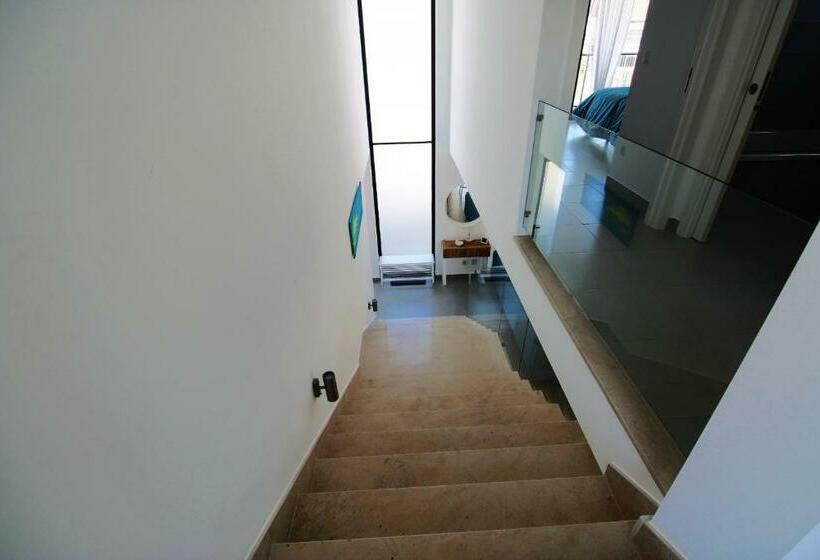 Casa Da Praia   By Sch