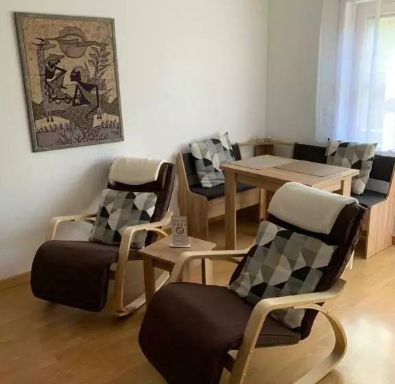 Einladendes Appartement Im Grünen Für 2 Personen