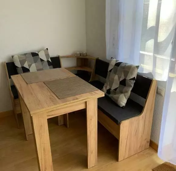 Einladendes Appartement Im Grünen Für 2 Personen