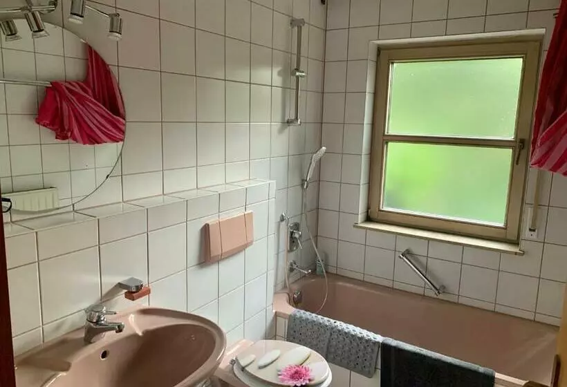 Einladendes Appartement Im Grünen Für 2 Personen