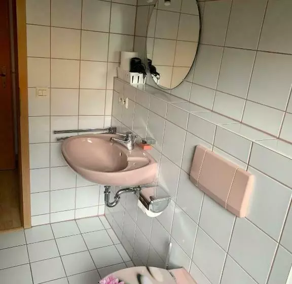 Einladendes Appartement Im Grünen Für 2 Personen