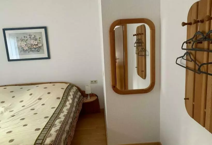 Einladendes Appartement Im Grünen Für 2 Personen