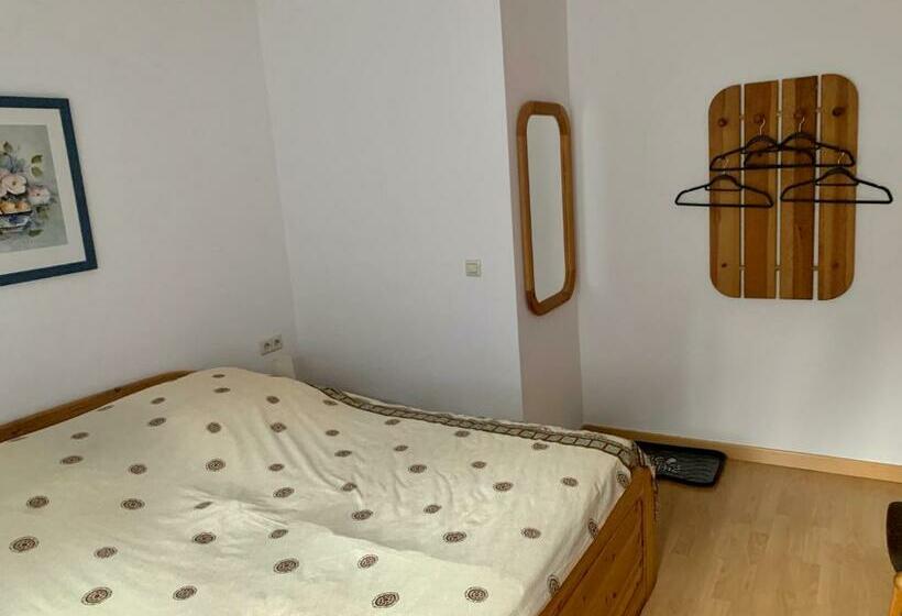Einladendes Appartement Im Grünen Für 2 Personen