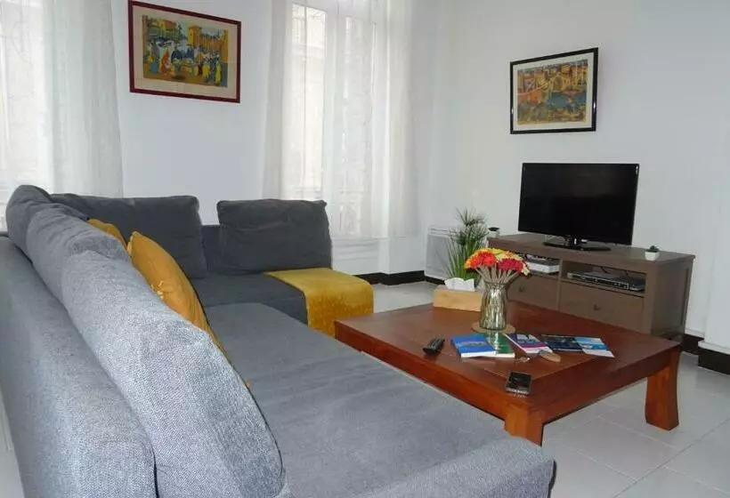 Joli T2 Refait à Neuf, Lumineux Et Accessible