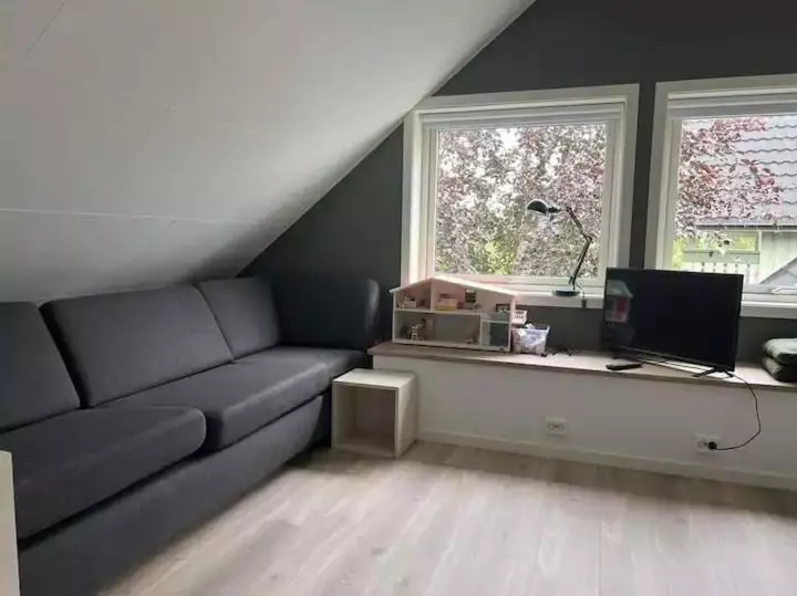 Lekkert Gjestehus Med Gratis Parkering På Stedet