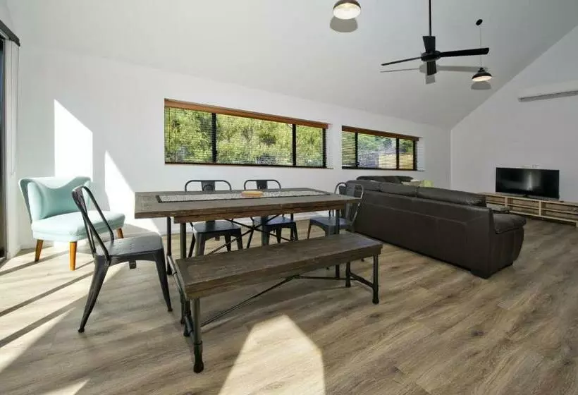 Margaret River Bungalow 2 Middle   Pet Friendly