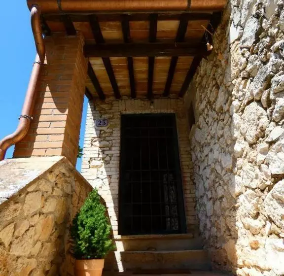 Scappo In Umbria,casale Vallenera