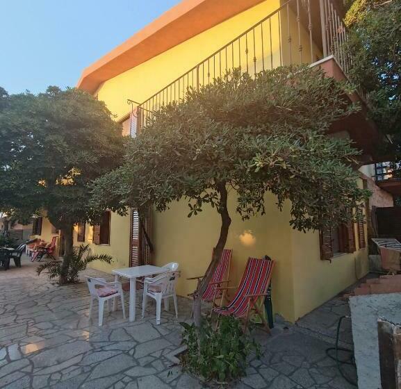 Casa Vacanze A 50 Metri Dalla Spiaggia