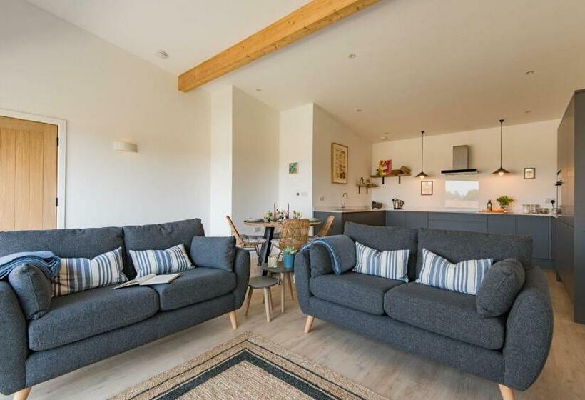 Lacton Manor Barns By Bloom Stays