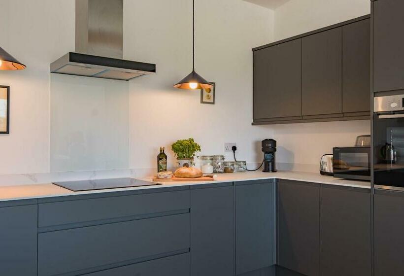 Lacton Manor Barns By Bloom Stays