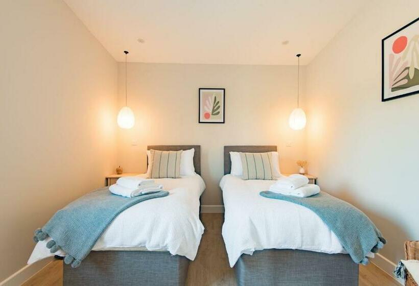 Lacton Manor Barns By Bloom Stays