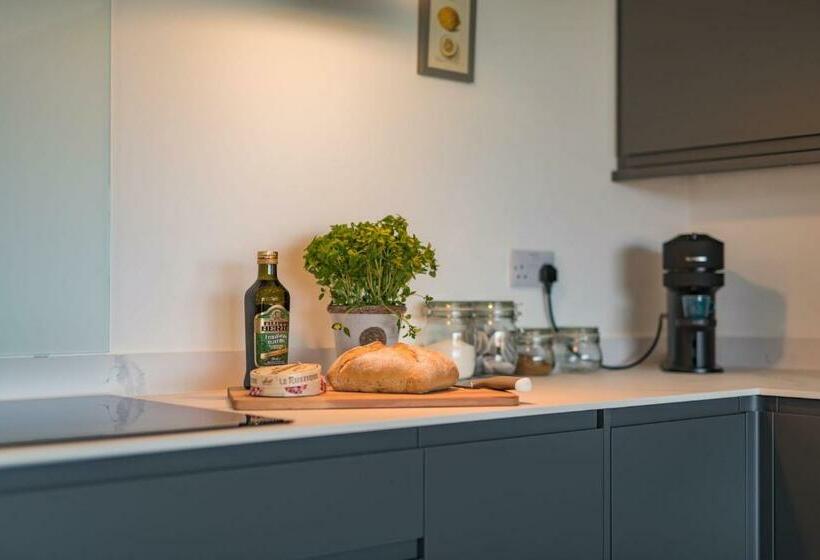 Lacton Manor Barns By Bloom Stays