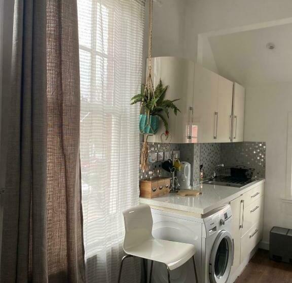 Granny Annexe   Self Check In