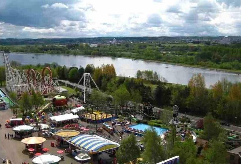 Stunning Luxury Apartment Near Motherwell