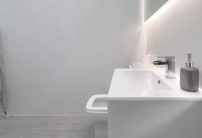 Stunning Luxury Apartment Near Motherwell