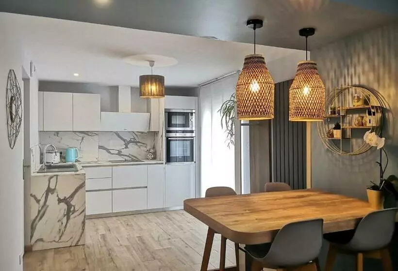 Superbe Cosy T1 Bis Studio 40m2 Indépendant En Maison Avec Parking Gratuit