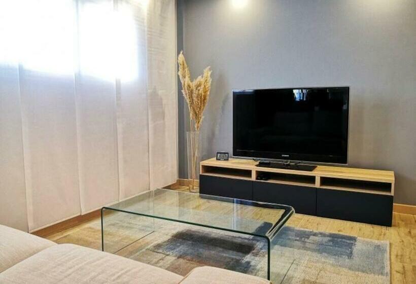 Superbe Cosy T1 Bis Studio 40m2 Indépendant En Maison Avec Parking Gratuit