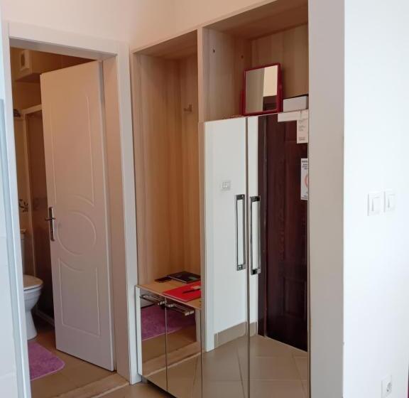 Wing 3 Apartman ,,bc