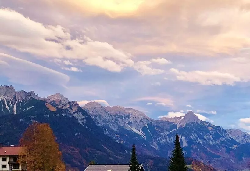 مبيت وإفطار Garni Brigitte