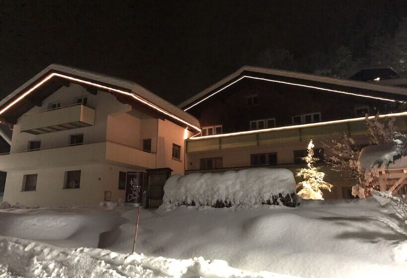 住宿加早餐  Garni Brigitte