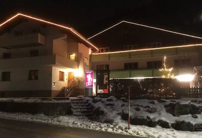 مبيت وإفطار Garni Brigitte