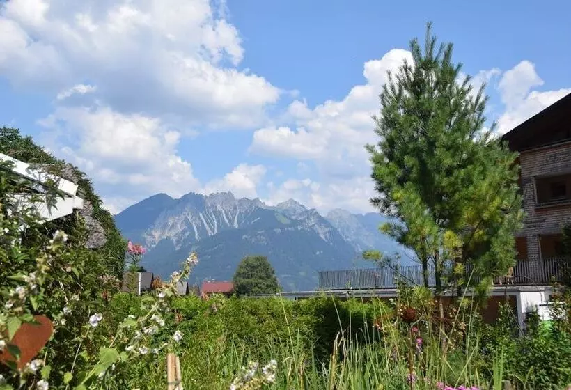 مبيت وإفطار Garni Brigitte