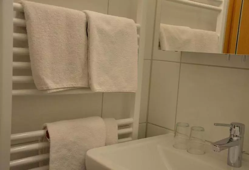 Aamiaismajoitus (B&B) Gästehaus Schmidt