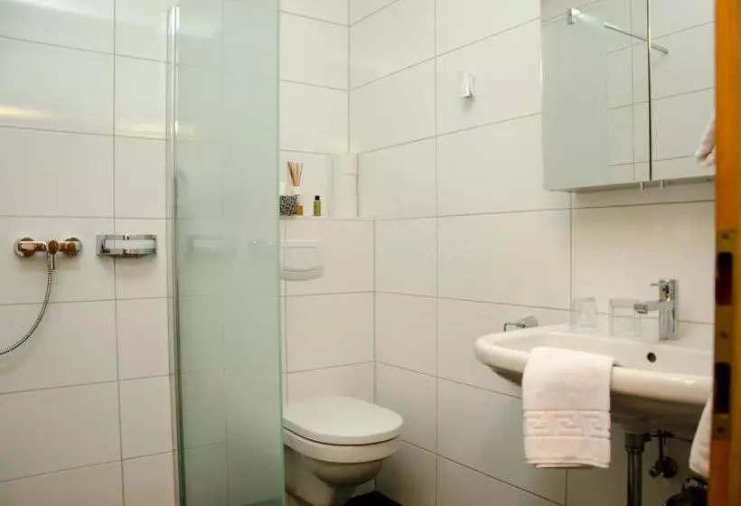 Aamiaismajoitus (B&B) Gästehaus Schmidt