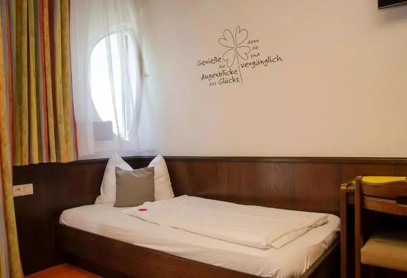 Aamiaismajoitus (B&B) Gästehaus Schmidt