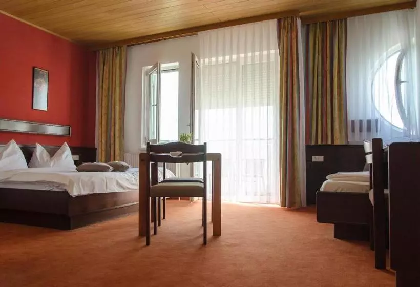 Aamiaismajoitus (B&B) Gästehaus Schmidt