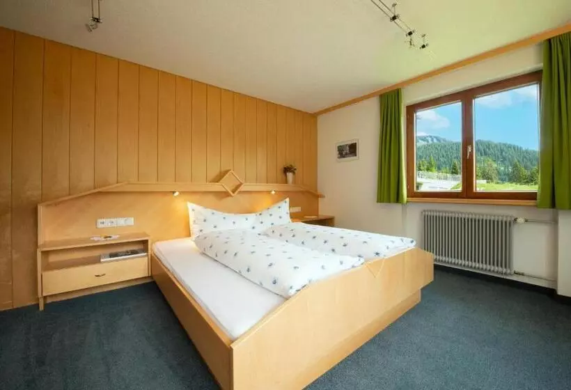 Bed and Breakfast Haus Furka