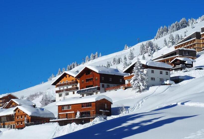 مبيت وإفطار Haus Furka