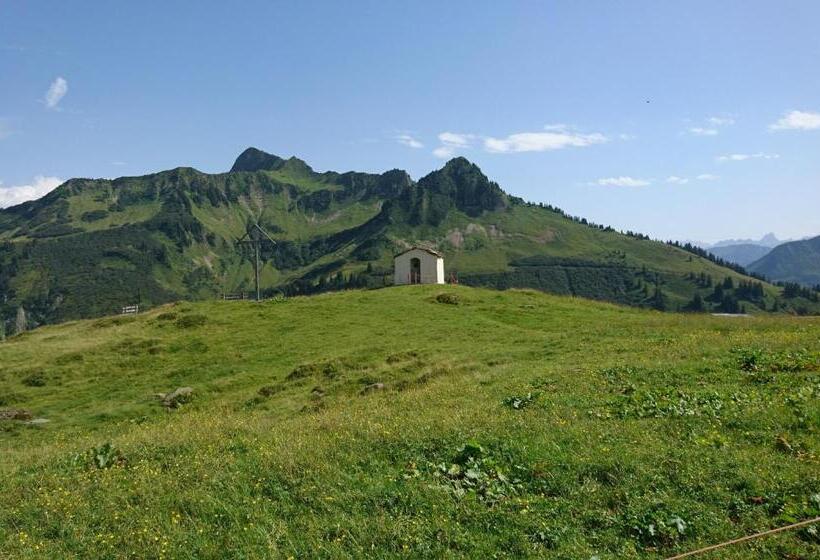 مبيت وإفطار Haus Furka