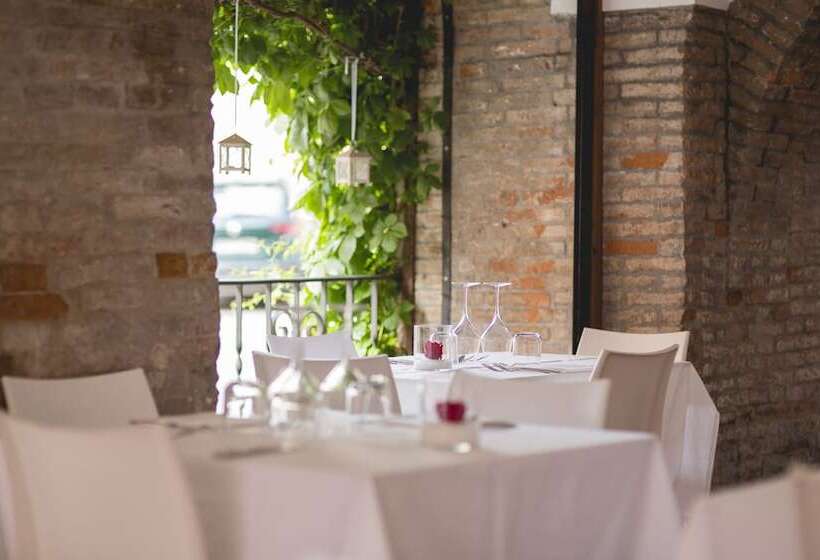 ホテル Albergo La Rocca