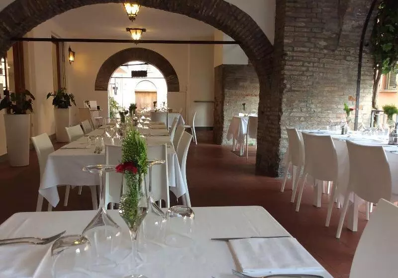 Szálloda Albergo La Rocca