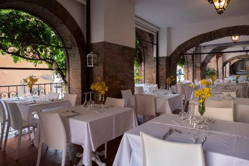 Szálloda Albergo La Rocca