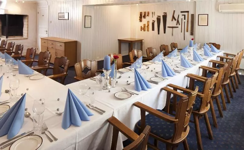 酒店 Kjøbmandsgaarden