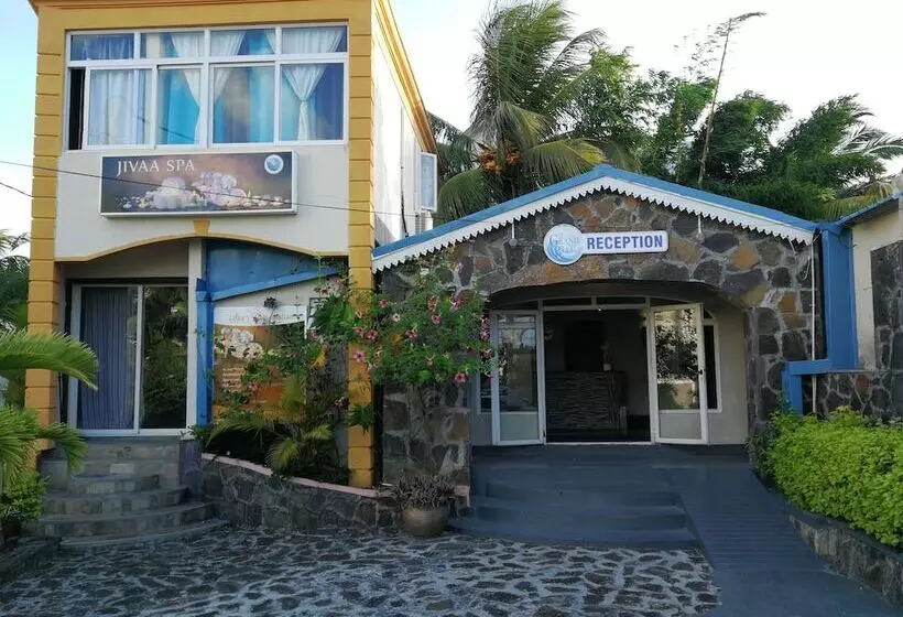 هتل Le Grand Bleu