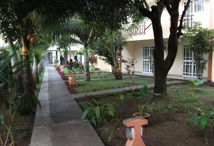 هتل Le Grand Bleu