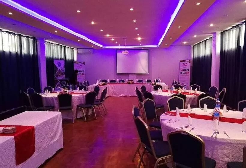 هتل Le Grand Bleu